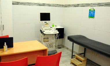 Local en Jose León Suarez