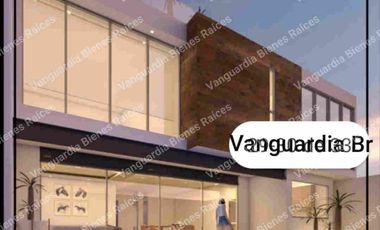 Casa  en venta en Delicias, Cuernavaca.  En privada de 4 casas en zona dorada, con alberca propia