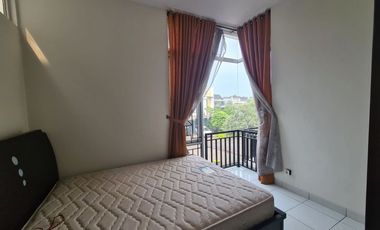 Dijual Rumah The Icon Eastern Cosmo BSD City Tangerang Semi Furnished Murah* Rumah 2lantai sudah renov semi furnished