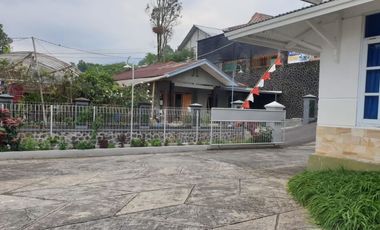 Dijual villa tawangmangu