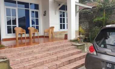 Dijual villa tawangmangu