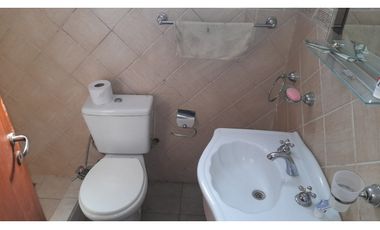 Casa Tres Ambientes y Cochera Doble