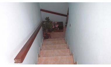 Casa Tres Ambientes y Cochera Doble