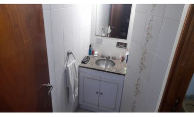 Casa Tres Ambientes y Cochera Doble