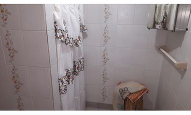 Casa Tres Ambientes y Cochera Doble