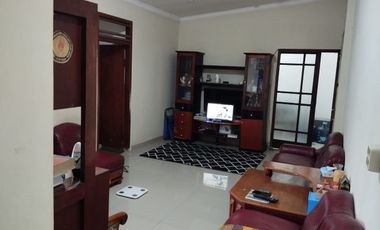 Best Investment! Rumah Besar di Jalan Raya Lembang - Lokasi Dekat Tempat Wisata & View Pegunungan