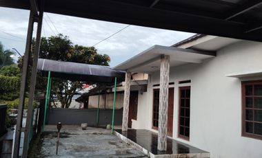 Best Investment! Rumah Besar di Jalan Raya Lembang - Lokasi Dekat Tempat Wisata & View Pegunungan