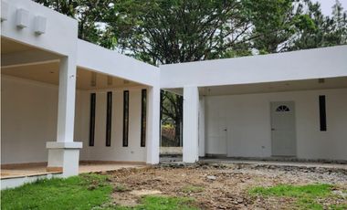 VENTA DE CASA EN ALTOS DE CERRO AZUL