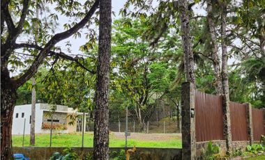 VENTA DE CASA EN ALTOS DE CERRO AZUL