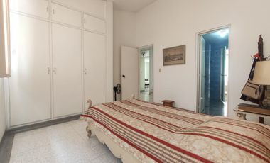 casa en venta en la riviera. Cod V20520