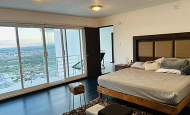 Hermosa casa en venta en Sierra Azul