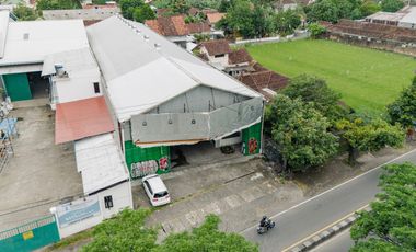 Dijual/Disewakan Gudang Strategis di Jalan Ringroad Selatan, Akses Utama & Luas, Pilihan Investasi Terbaik, Singosaren, Banguntapan, Bantul