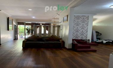 Rumah Asri Mewah 2 Lantai di Komplek Griya Caraka Arcamanik Kota Bandung Dekat SPORT JABAR