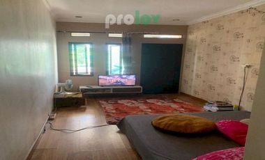 Rumah Asri Mewah 2 Lantai di Komplek Griya Caraka Arcamanik Kota Bandung Dekat SPORT JABAR