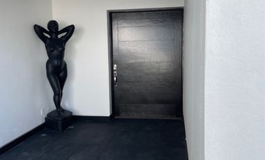 RESIDENCIA EN VENTA EN LA ESTADÍA