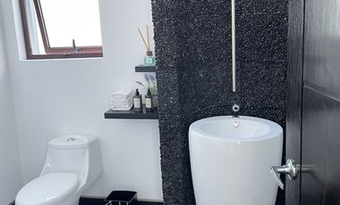 RESIDENCIA EN VENTA EN LA ESTADÍA