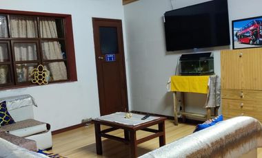 PROPIEDAD EN VENTA EN LA FLORESTA - IDEAL HOSTAL, BAR, RESTAURANTE