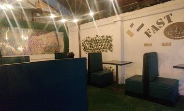 PROPIEDAD EN VENTA EN LA FLORESTA - IDEAL HOSTAL, BAR, RESTAURANTE