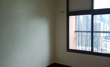 For Rent to own condo in condominium unit in makati ayala avenue