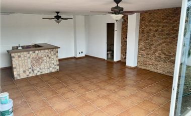 SE VENDE CASA EN VILLA DE LAS FUENTES $450,000