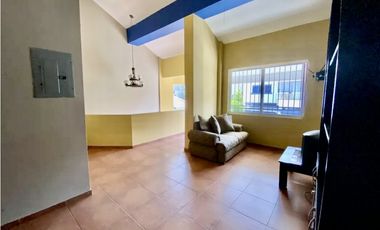 SE VENDE CASA EN VILLA DE LAS FUENTES $450,000