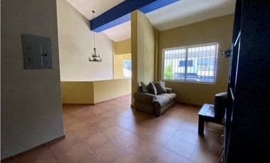 SE VENDE CASA EN VILLA DE LAS FUENTES $450,000