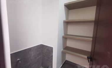 CASA EN VENTA EN FRACCIONAMIENTO PRIVADO AL SUR DE MONTERREY, EQUIPADA