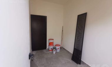 CASA EN VENTA EN FRACCIONAMIENTO PRIVADO AL SUR DE MONTERREY, EQUIPADA