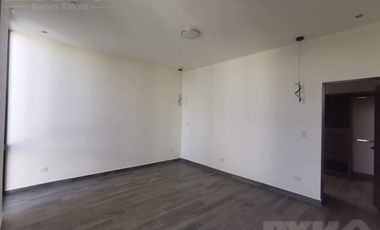 CASA EN VENTA EN FRACCIONAMIENTO PRIVADO AL SUR DE MONTERREY, EQUIPADA