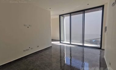 CASA EN VENTA EN FRACCIONAMIENTO PRIVADO AL SUR DE MONTERREY, EQUIPADA