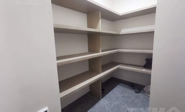 CASA EN VENTA EN FRACCIONAMIENTO PRIVADO AL SUR DE MONTERREY, EQUIPADA