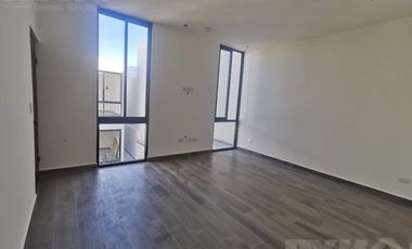 CASA EN VENTA EN FRACCIONAMIENTO PRIVADO AL SUR DE MONTERREY, EQUIPADA