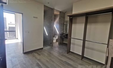 CASA EN VENTA EN FRACCIONAMIENTO PRIVADO AL SUR DE MONTERREY, EQUIPADA