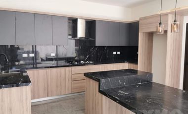 CASA EN VENTA EN FRACCIONAMIENTO PRIVADO AL SUR DE MONTERREY, EQUIPADA