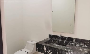 CASA EN VENTA EN FRACCIONAMIENTO PRIVADO AL SUR DE MONTERREY, EQUIPADA