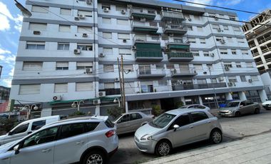 Dpto. Amplio 2 ambientes Céntrio