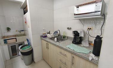 oficina en arriendo en el limonar. Cod A9062722