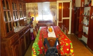 ALBARELLOS 4079, entre Juan B Justo y Vidal, Isidro Casanova