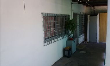 ALBARELLOS 4079, entre Juan B Justo y Vidal, Isidro Casanova