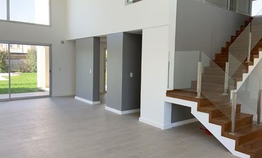 Casa en venta en Fincas de Iraola Ii