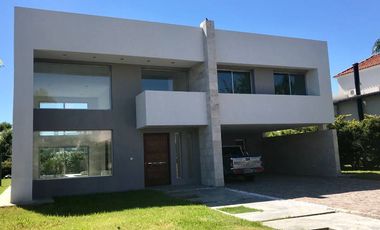 Casa en venta en Fincas de Iraola Ii
