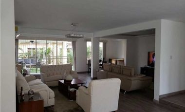 SE VENDE O SE ALQUILA CASA EN EL PH EMBASSY GARDENS  CLAYTON