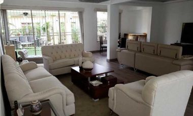 SE VENDE O SE ALQUILA CASA EN EL PH EMBASSY GARDENS  CLAYTON