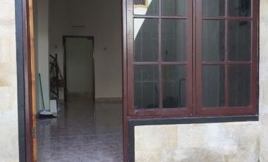RUMAH SIAP HUNI MURAH 2 LANTAI DI PERBATASAN CANGGU DAN DALUNG
