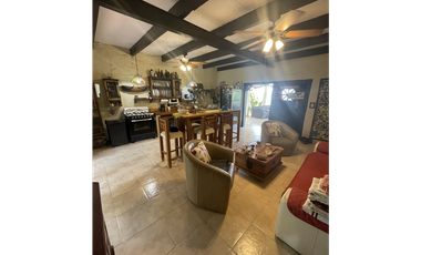VENTA DE CASA DE PLAYA  EN PIEDRAS GORDAS