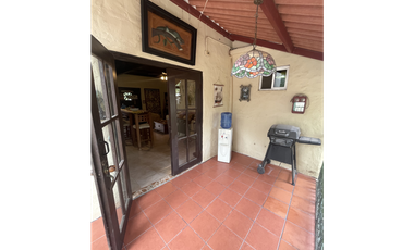 VENTA DE CASA DE PLAYA  EN PIEDRAS GORDAS