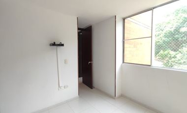 apartamento en arriendo en aguacatal. Cod A9190815