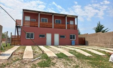 VENTA 4 Deptos a estrenar zona QUINTO CUARTEL con pileta y cochera.