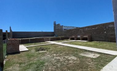 VENTA 4 Deptos a estrenar zona QUINTO CUARTEL con pileta y cochera.