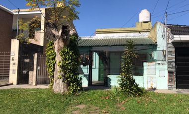 VENTA DE CASA PARA DOS FAMILIAS